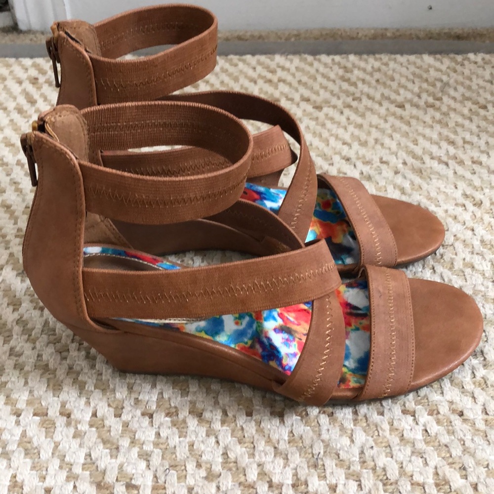Madden girl “Heartt” wedge sandals